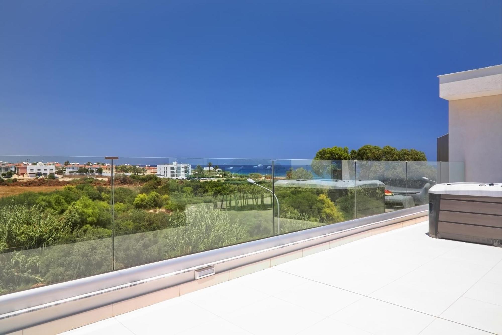 Seaview Luxury Villa Jacuzzi & Pool! 2 Min Beach Protaras Esterno foto